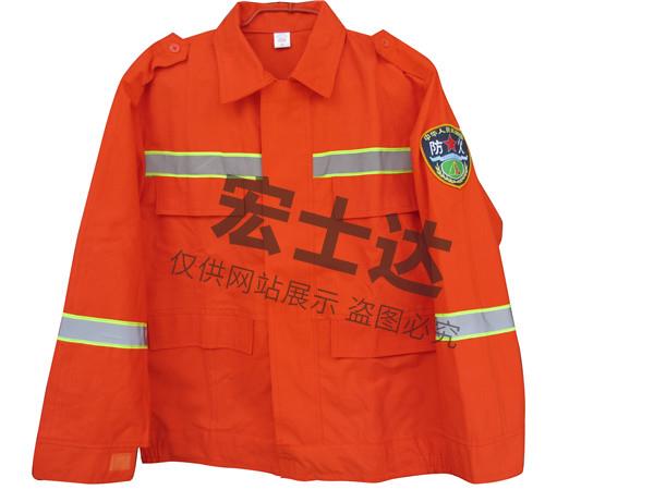 森防服裝正面